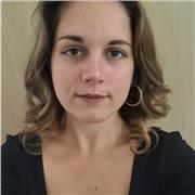 Insegnante madrelingua italiana offre lezioni private per materie umanistiche e linguistiche. Inoltre, si offre aiuto compiti per tutte le discipline per bambini fino alla terza medial